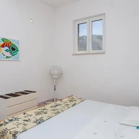 2 Bedroom With Sea View * Trstenik