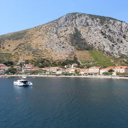 2 Bedroom With Sea View Trstenik